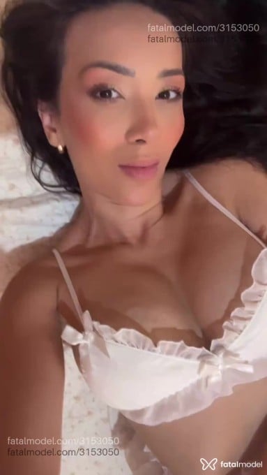 Acompanhante mulher morena (o) de olhos pretos em Catanduva Acompanhante mulher morena (o) de olhos pretos em Catanduva - Mia Castro