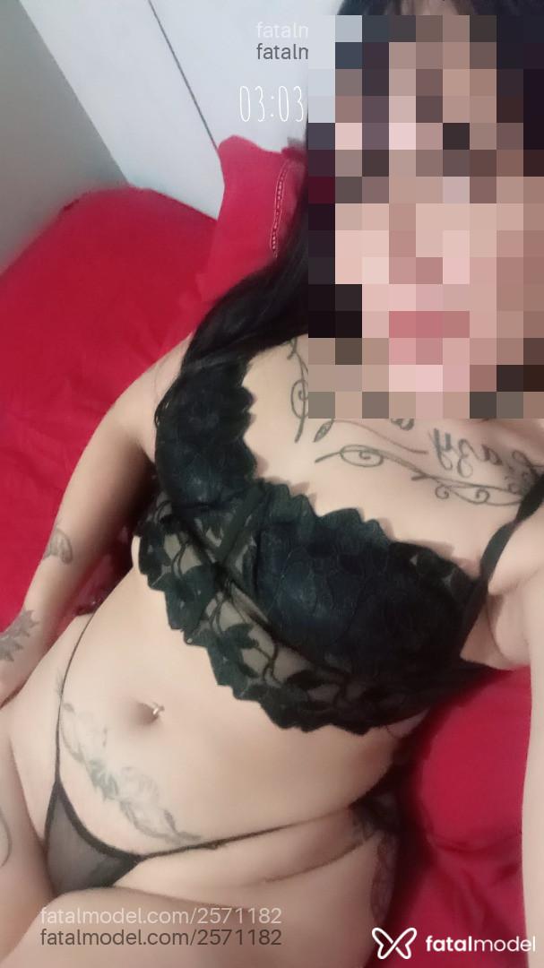 Acompanhante mulher morena (o) de olhos mel - Vitória