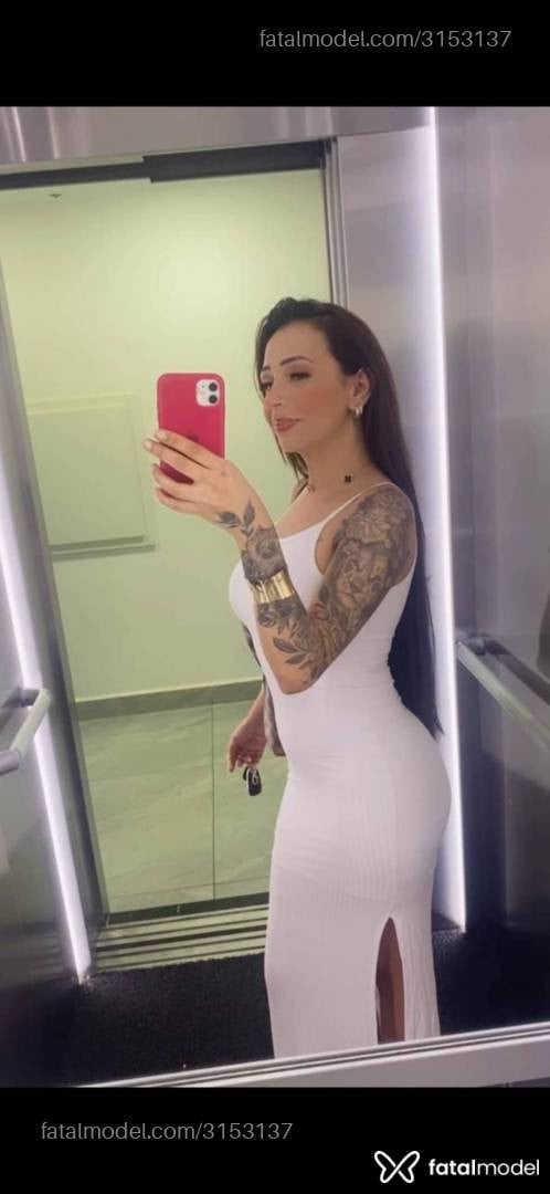Acompanhante mulher morena (o) de olhos castanhos - Carol Moura