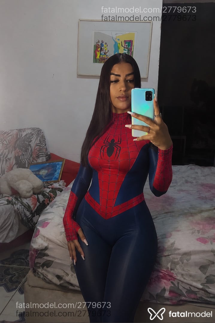Acompanhante mulher morena (o) de olhos castanhos - Giovanna Reis