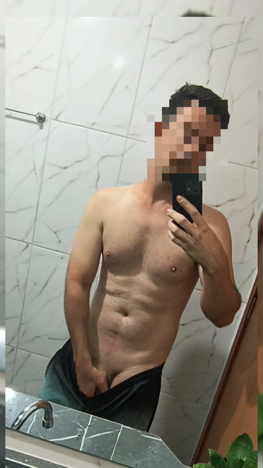 Acompanhante homem com cabelo castanho de olhos castanhos - Clóvis