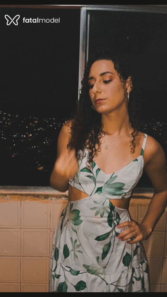 Acompanhante mulher morena (o) de olhos castanhos - Fernanda Raeli Acompanhante mulher morena (o) de olhos castanhos - Fernanda Raeli