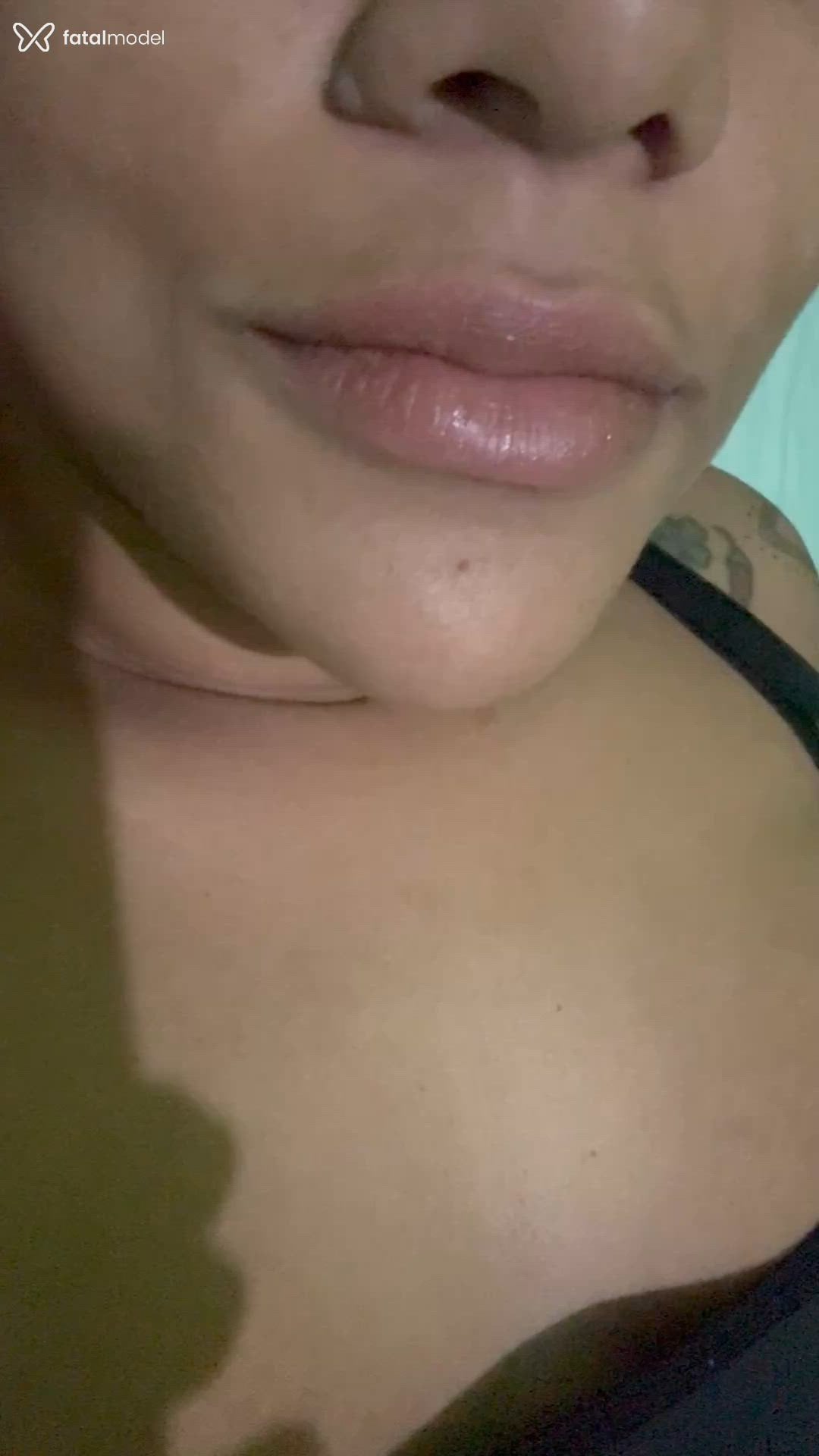Acompanhante mulher com cabelo castanho de olhos castanhos - Safira