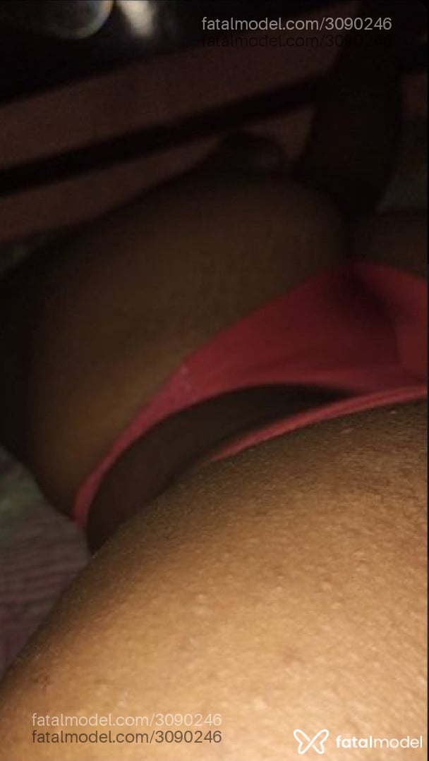 Acompanhante mulher trans morena (o) de olhos castanhos - Luana