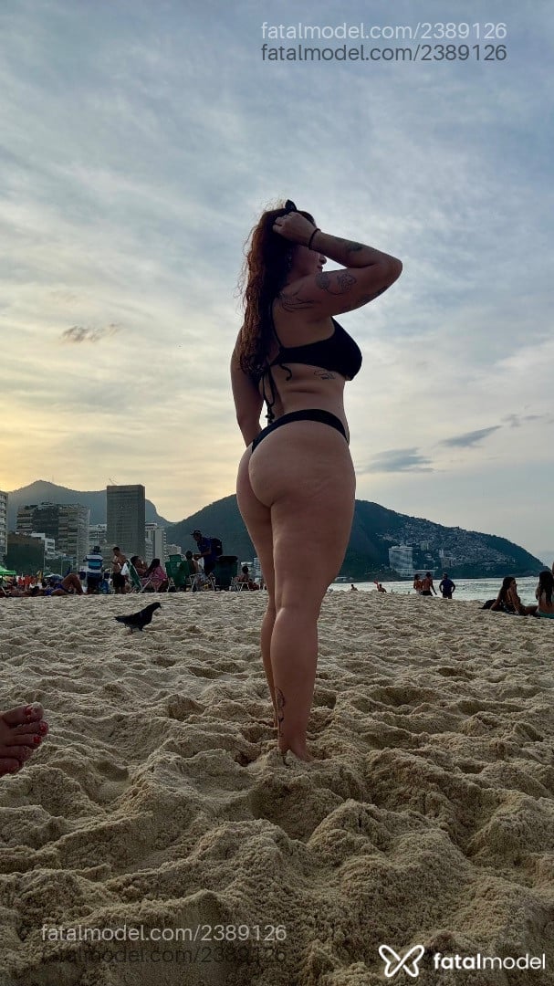 Acompanhante mulher ruiva (o) de olhos castanhos - Fernanda Vanilla