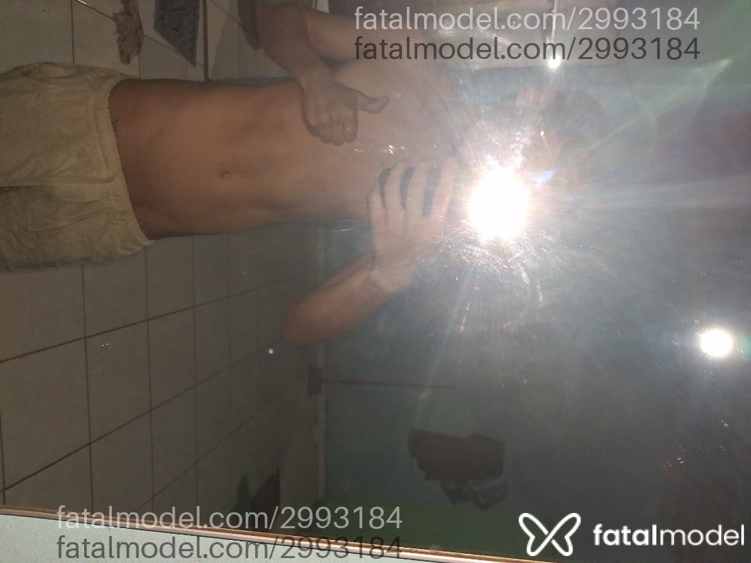 Acompanhante homem com cabelo castanho de olhos castanhos - Estevam