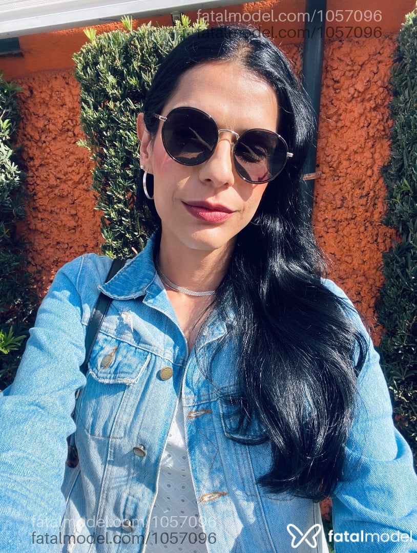 Acompanhante mulher trans morena (o) de olhos castanhos - Sophia Silva