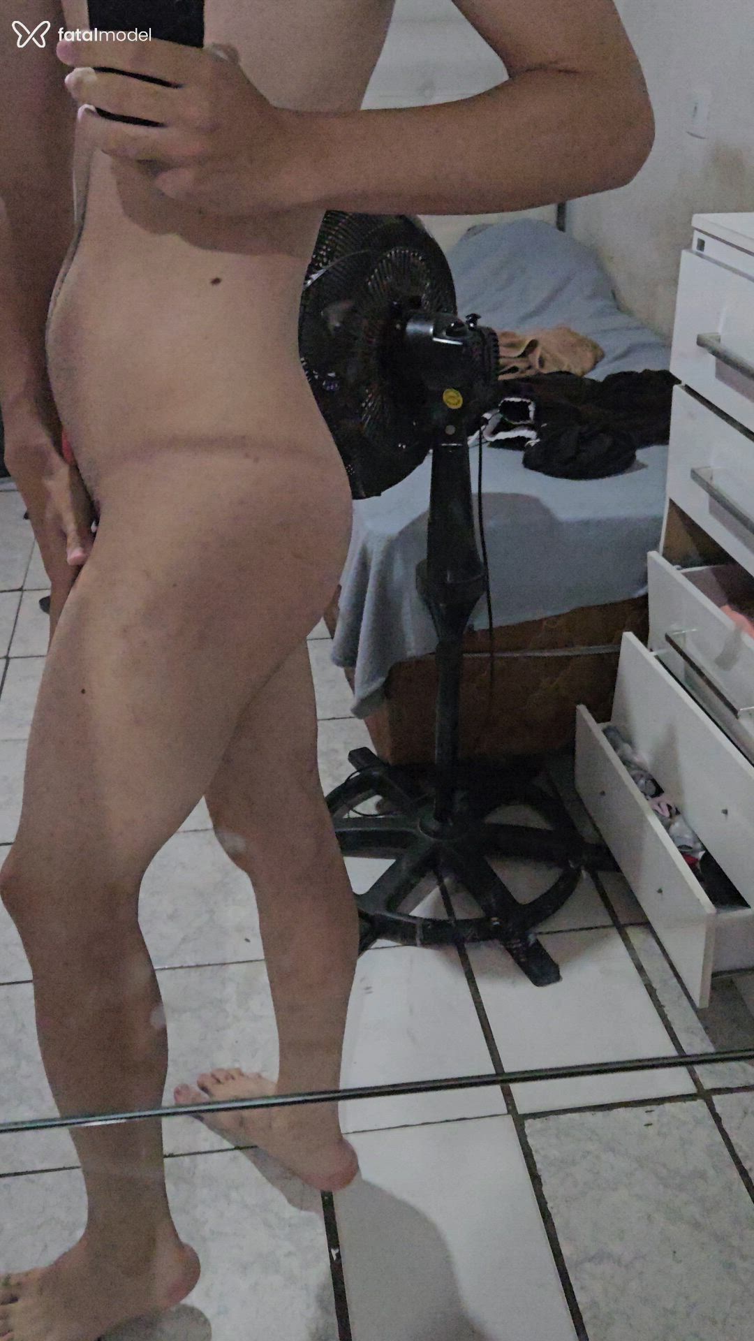 Acompanhante homem morena (o) de olhos castanhos - Felipe Acompanhante homem morena (o) de olhos castanhos - Felipe