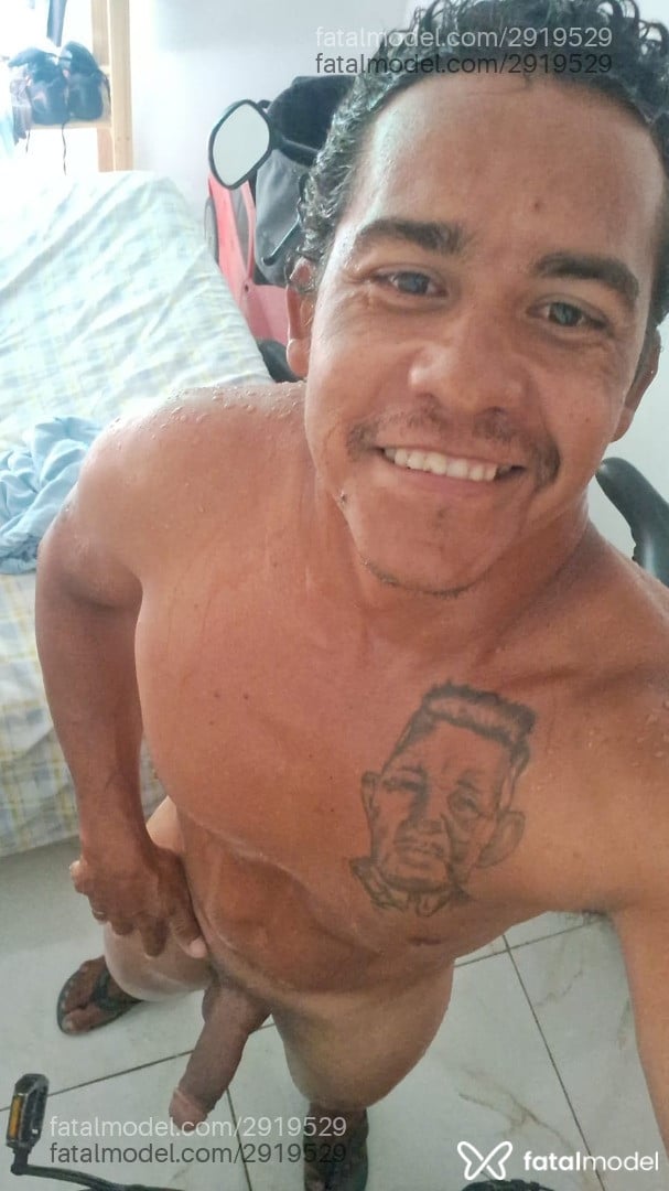 Acompanhante homem morena (o) de olhos castanhos - Júnior França