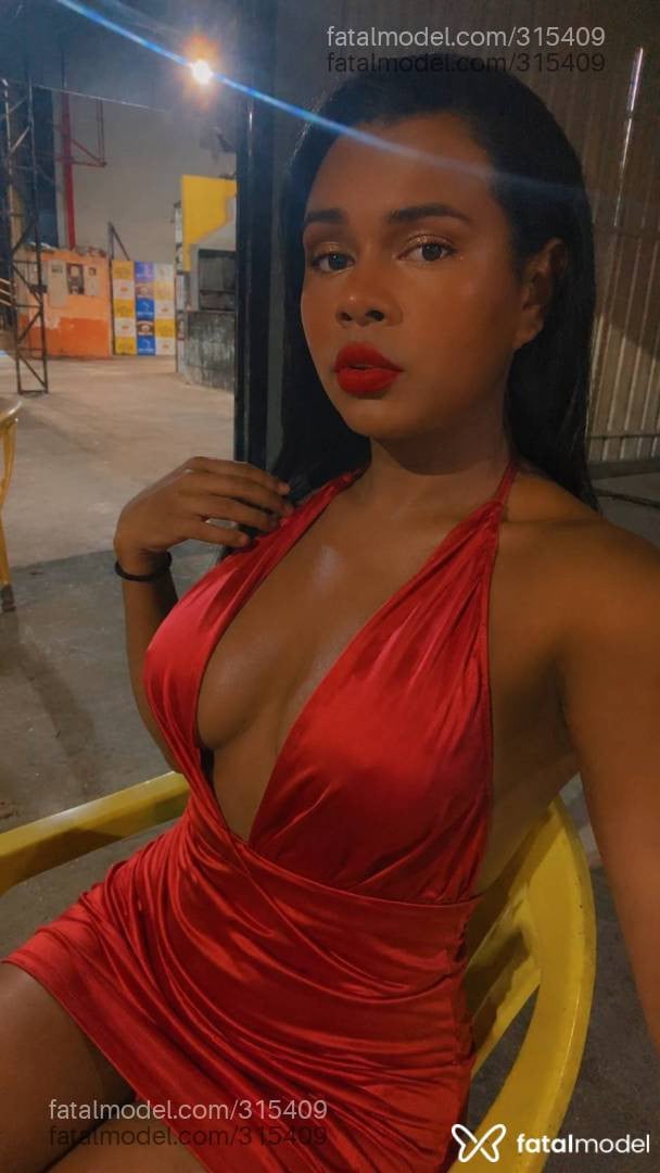 Acompanhante travesti morena (o) de olhos pretos em Lucas do Rio Verde Acompanhante travesti morena (o) de olhos pretos em Lucas do Rio Verde - Sophia