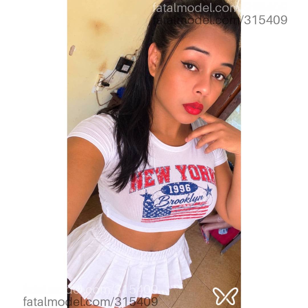Acompanhante travesti morena (o) de olhos pretos - Sophia