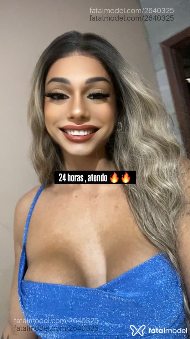Acompanhante mulher trans loira (o) de olhos mel - Manuellarossee