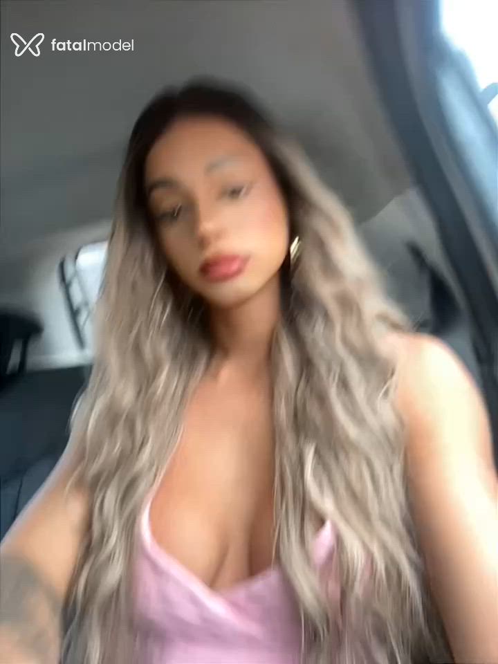 Acompanhante mulher trans loira (o) de olhos mel - Manuellarossee