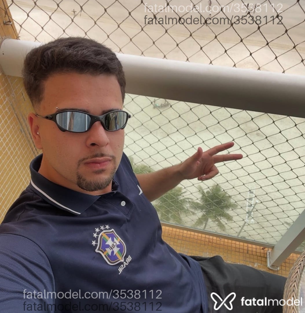 Acompanhante homem com cabelo castanho de olhos castanhos - Gabriel Acompanhante homem com cabelo castanho de olhos castanhos - Gabriel
