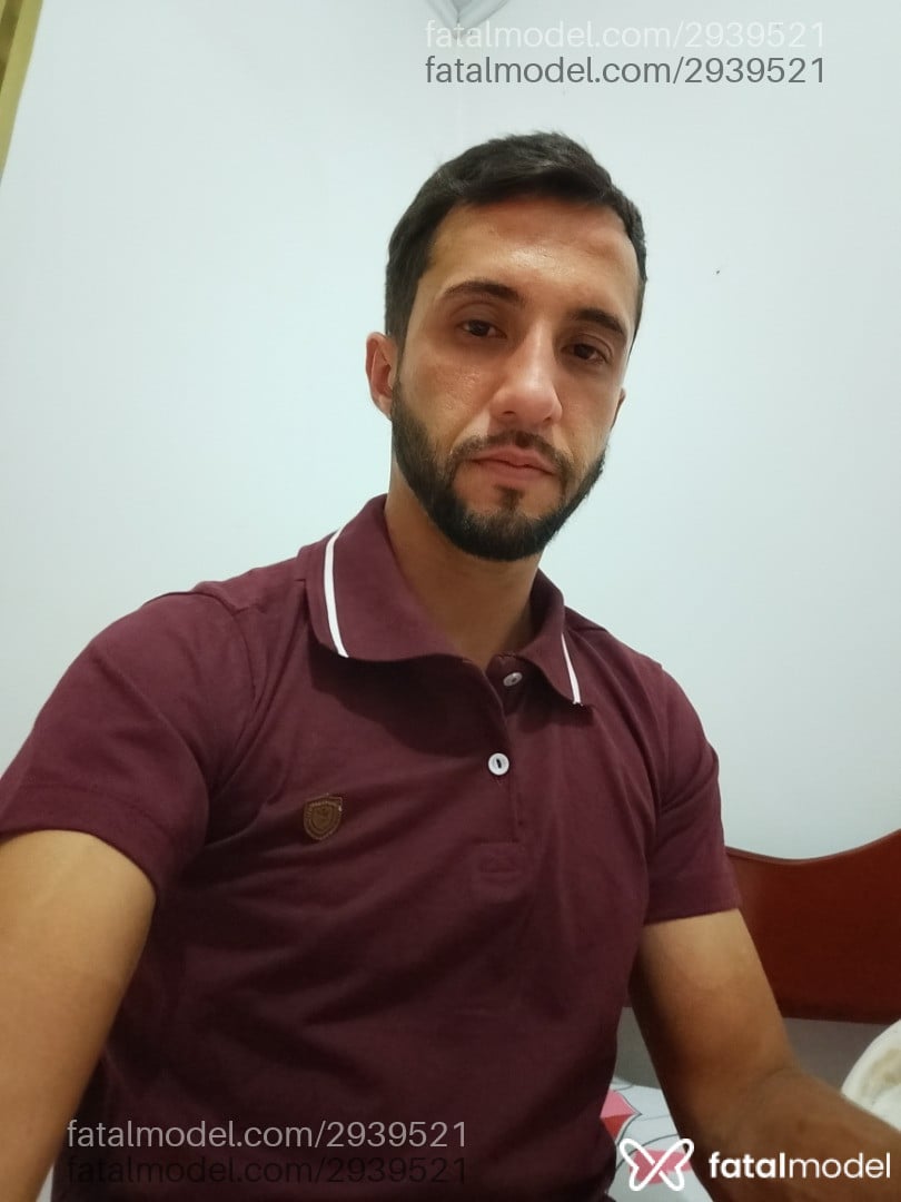 Acompanhante homem com cabelo castanho de olhos castanhos - Dominik Sexlove