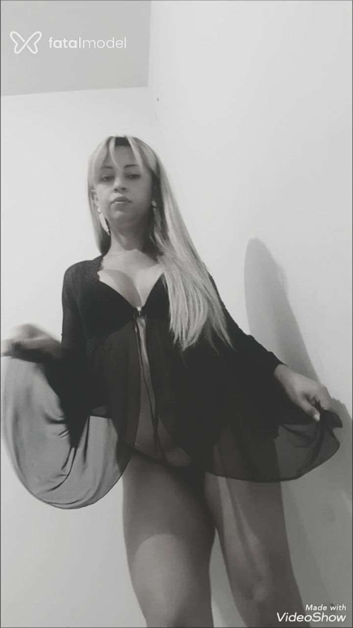 Acompanhante mulher trans loira (o) de olhos castanhos - Faby Muniz