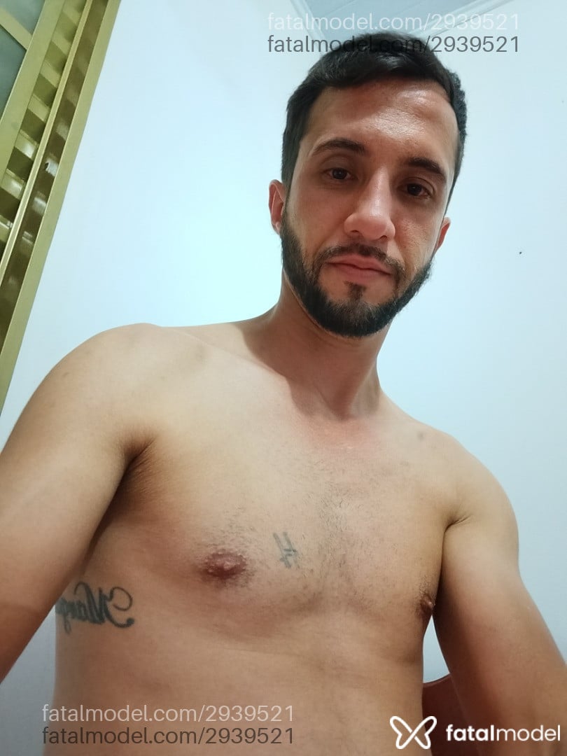 Acompanhante homem com cabelo castanho de olhos castanhos - Dominik Sexlove