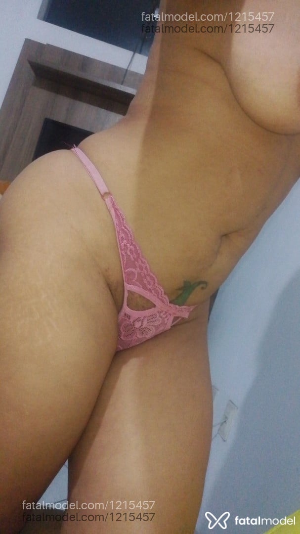 Acompanhante mulher com cabelo castanho de olhos castanhos - Morena Bela Morena