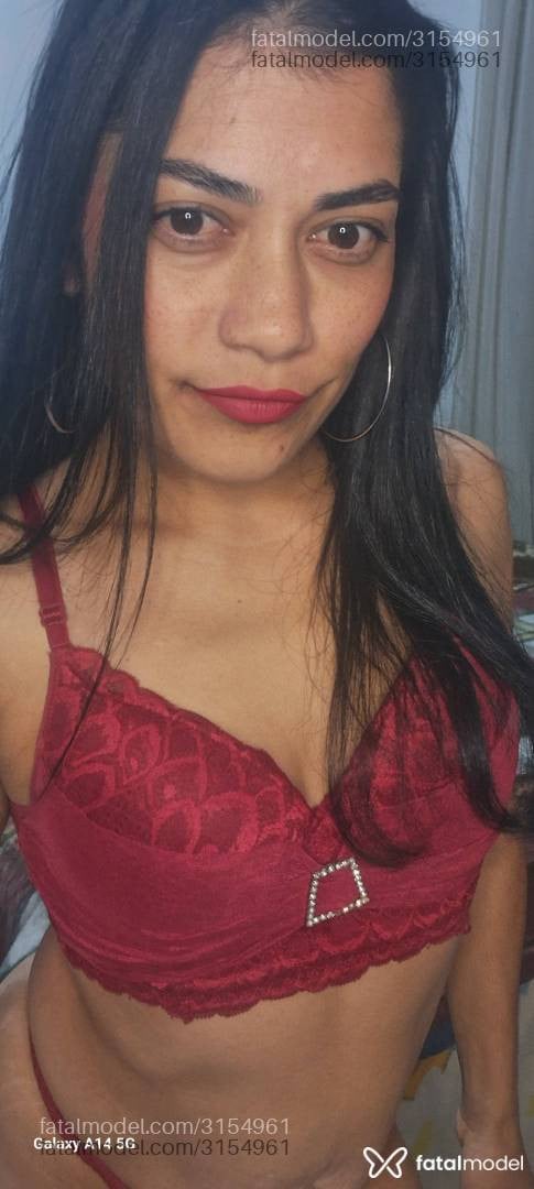 Acompanhante mulher morena (o) de olhos mel em Curitiba - Celine