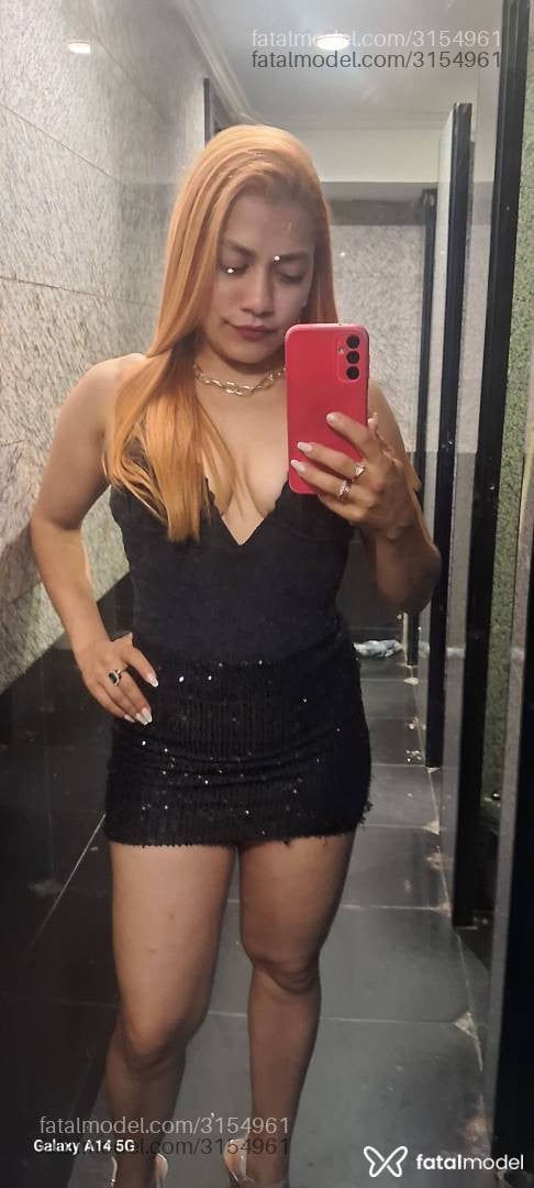Acompanhante mulher morena (o) de olhos mel - Celine