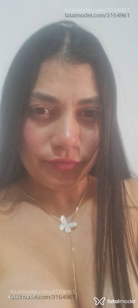 Acompanhante mulher morena (o) de olhos mel - Celine