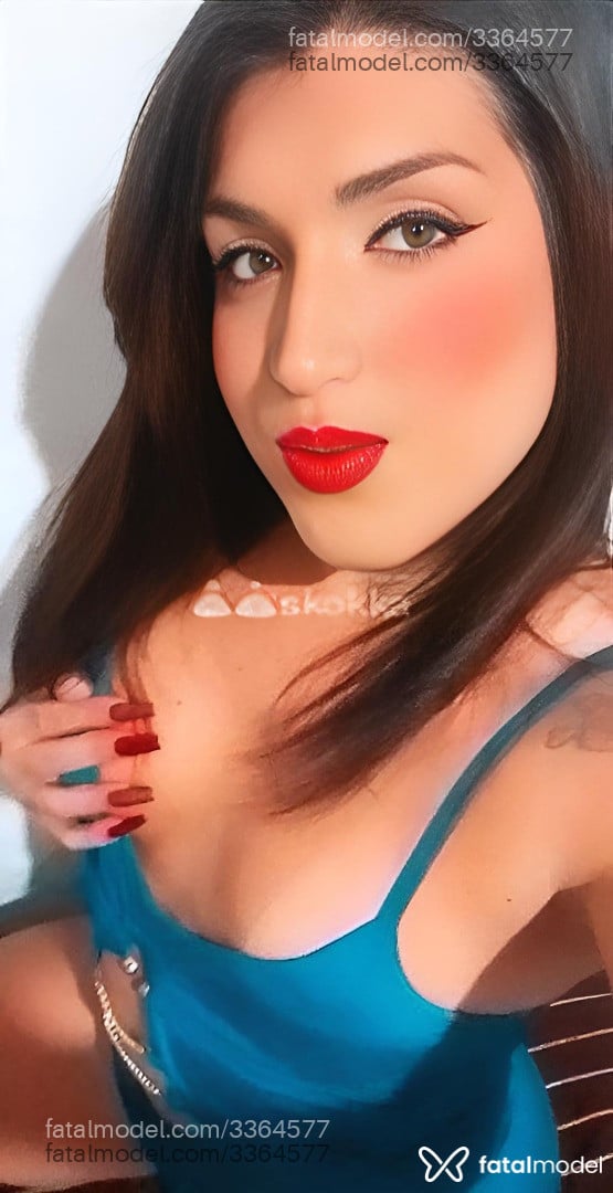 Acompanhante mulher trans com cabelo castanho de olhos castanhos - Patricia
