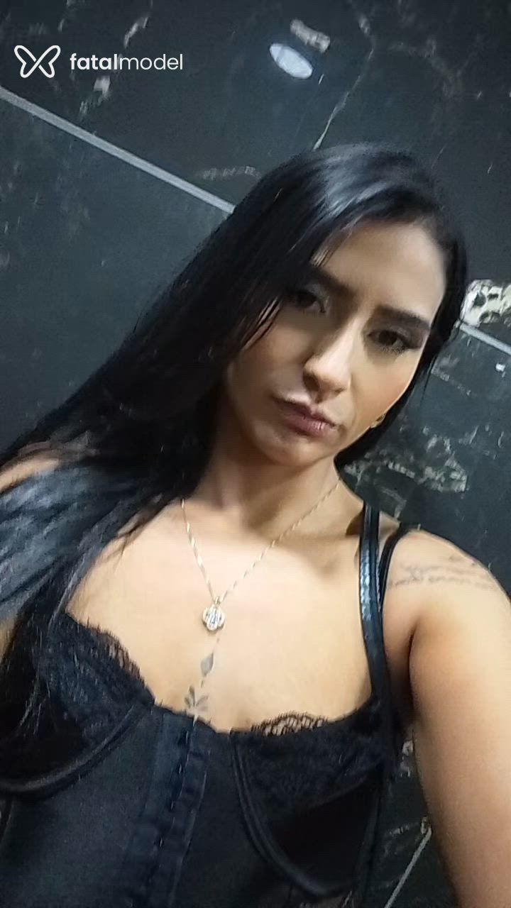 Acompanhante mulher morena (o) de olhos castanhos - Miiah Acompanhante mulher morena (o) de olhos castanhos - Miiah