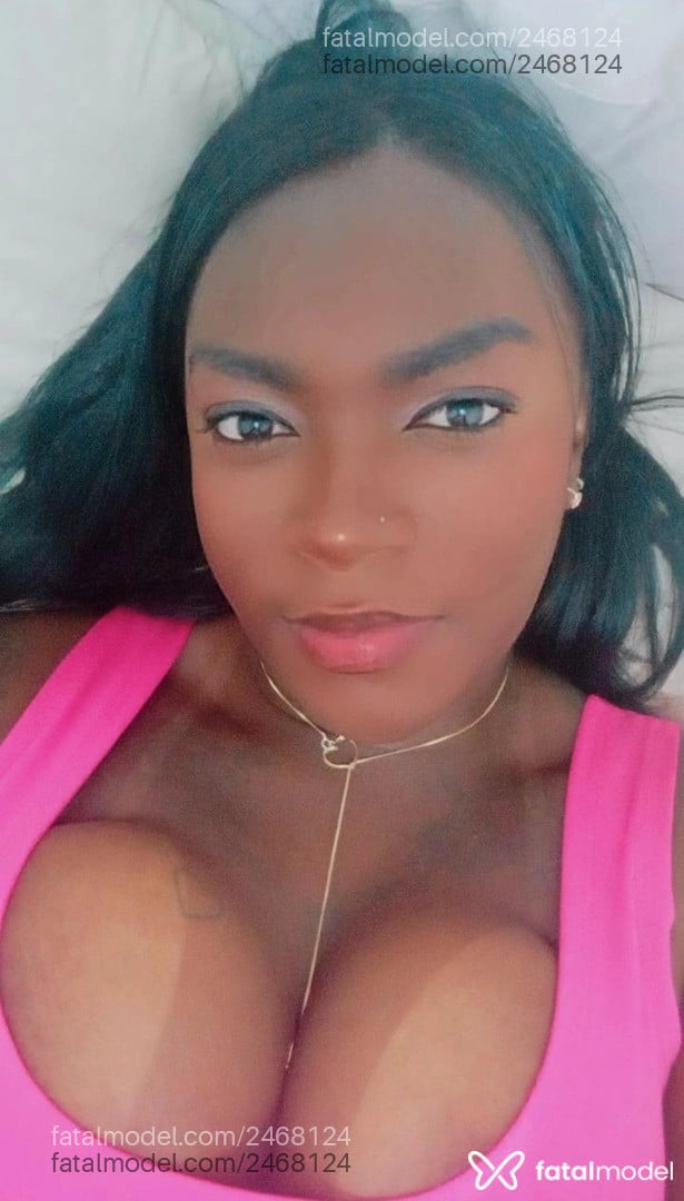 Acompanhante mulher morena (o) de olhos pretos - Adrii