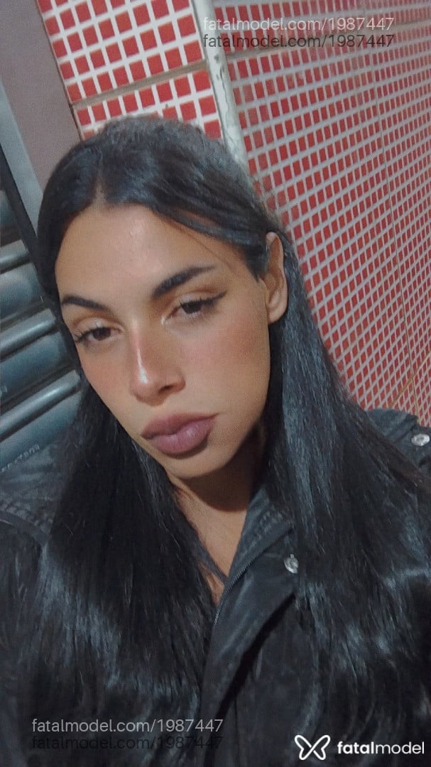 Acompanhante mulher trans morena (o) de olhos castanhos - Teresa Chaves
