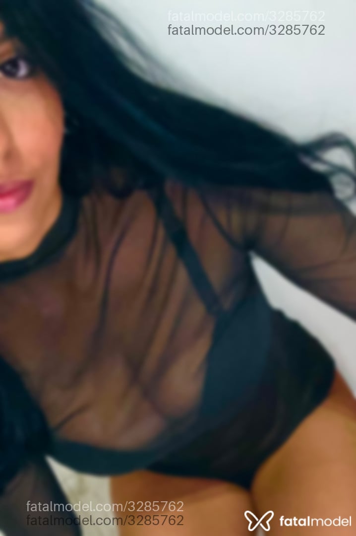 Acompanhante mulher morena (o) de olhos castanhos - Salem