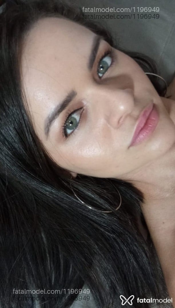 Acompanhante mulher loira (o) de olhos azuis - YSA MODELLO