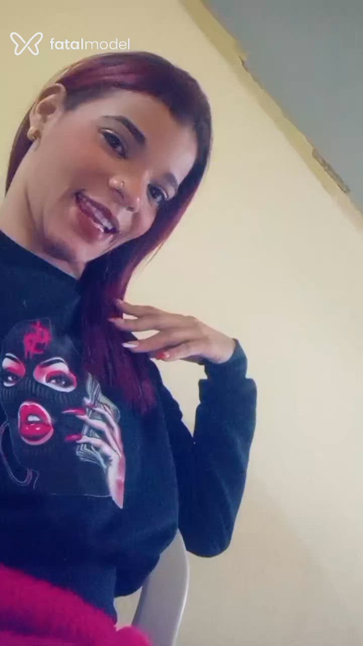 Acompanhante mulher ruiva (o) de olhos castanhos - Rannaa