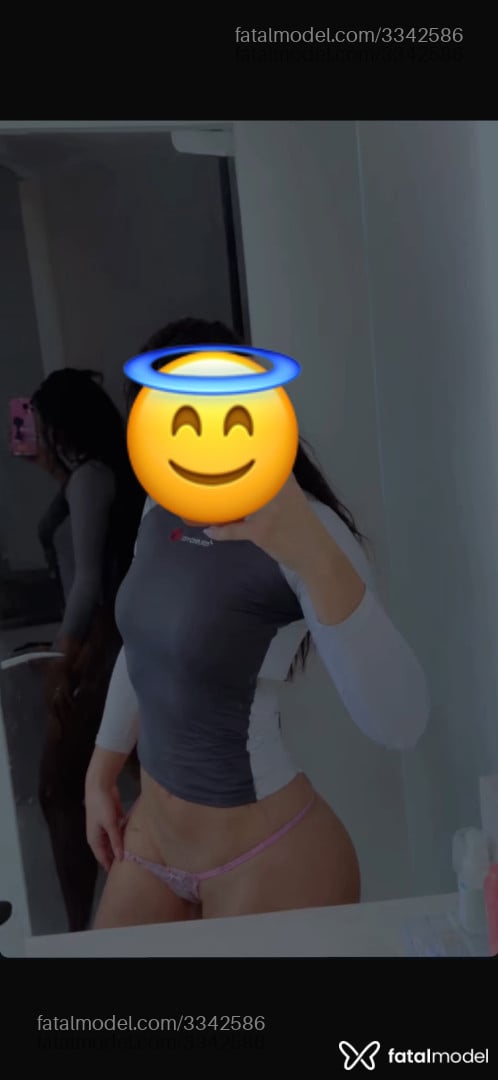 Acompanhante mulher morena (o) de olhos pretos - Julia