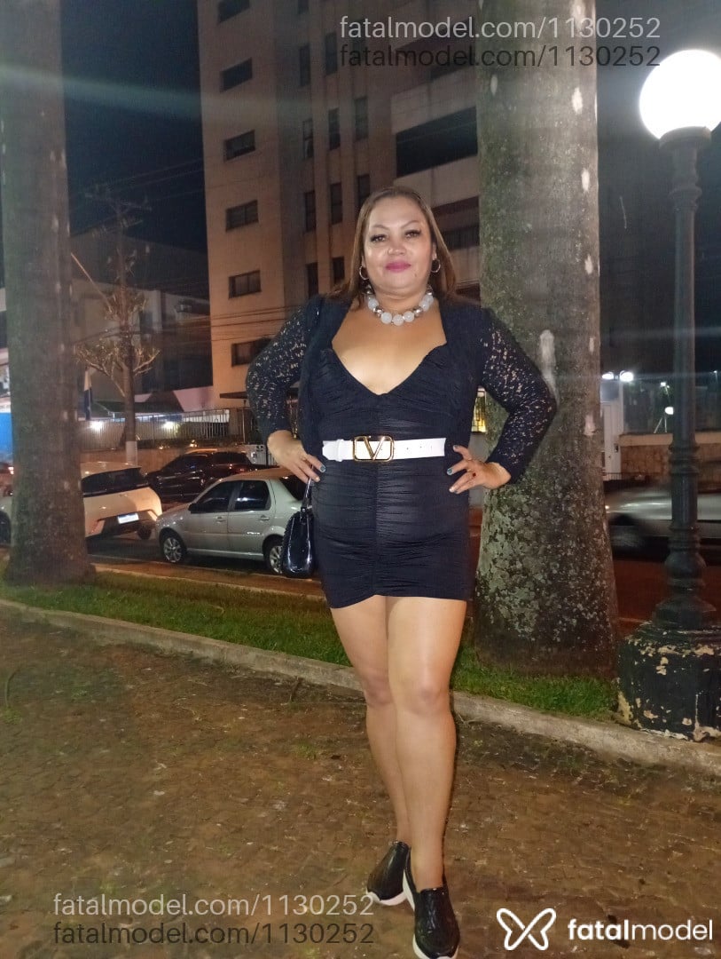 Acompanhante mulher loira (o) de olhos castanhos - Garotapgmontealto