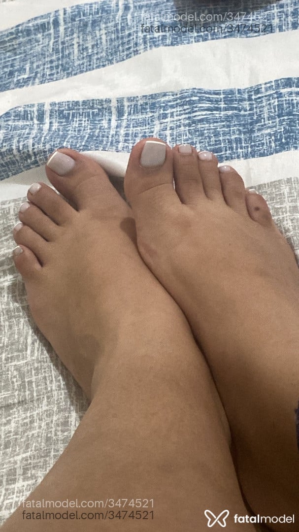 Acompanhante mulher morena (o) de olhos castanhos - Cristal