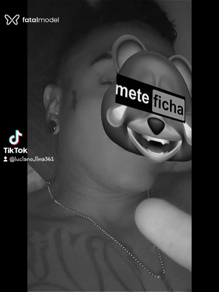 Acompanhante homem com cabelo castanho de olhos verdes - Cinho Acompanhante homem com cabelo castanho de olhos verdes - Cinho