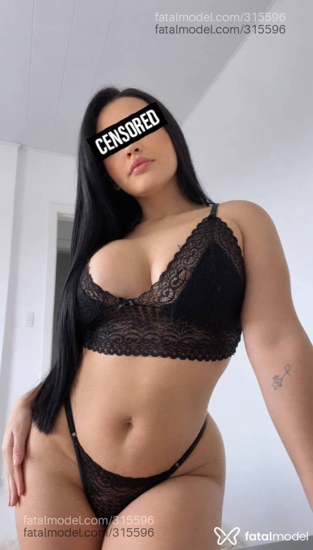 Acompanhante mulher morena (o) de olhos pretos - Natália