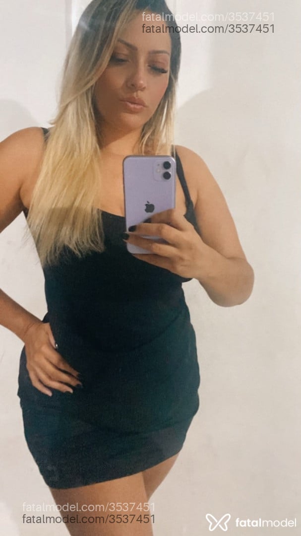 Acompanhante mulher loira (o) de olhos mel - Michele