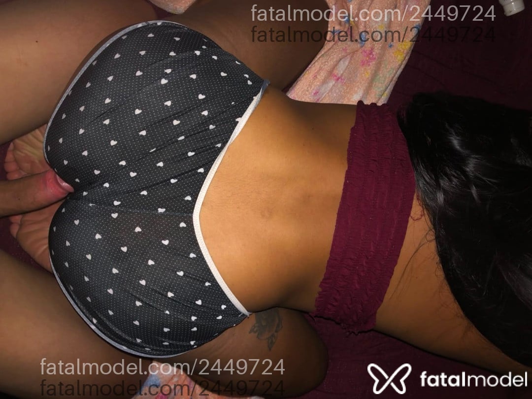 Acompanhante mulher trans morena (o) de olhos pretos - Yngrid Caroline