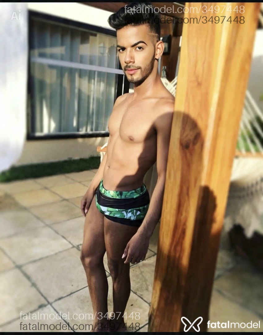 Acompanhante homem morena (o) de olhos pretos - Fernandes Acompanhante homem morena (o) de olhos pretos - Fernandes
