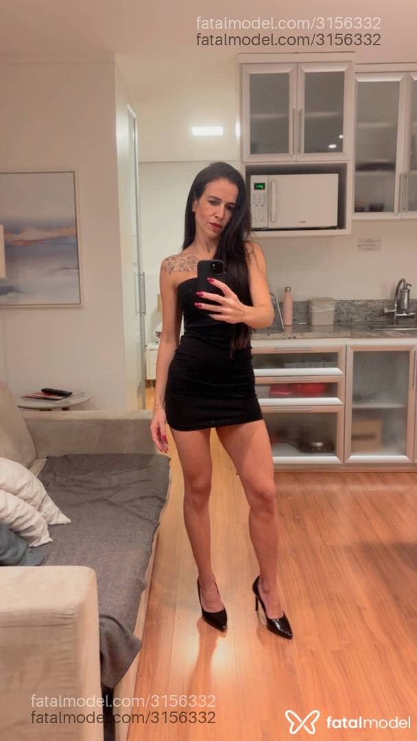 Acompanhante mulher morena (o) de olhos castanhos - Renata