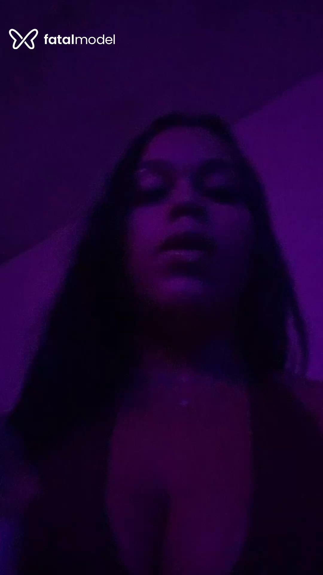 Acompanhante mulher morena (o) de olhos castanhos - Gyovanna Mendes Acompanhante mulher morena (o) de olhos castanhos - Gyovanna Mendes