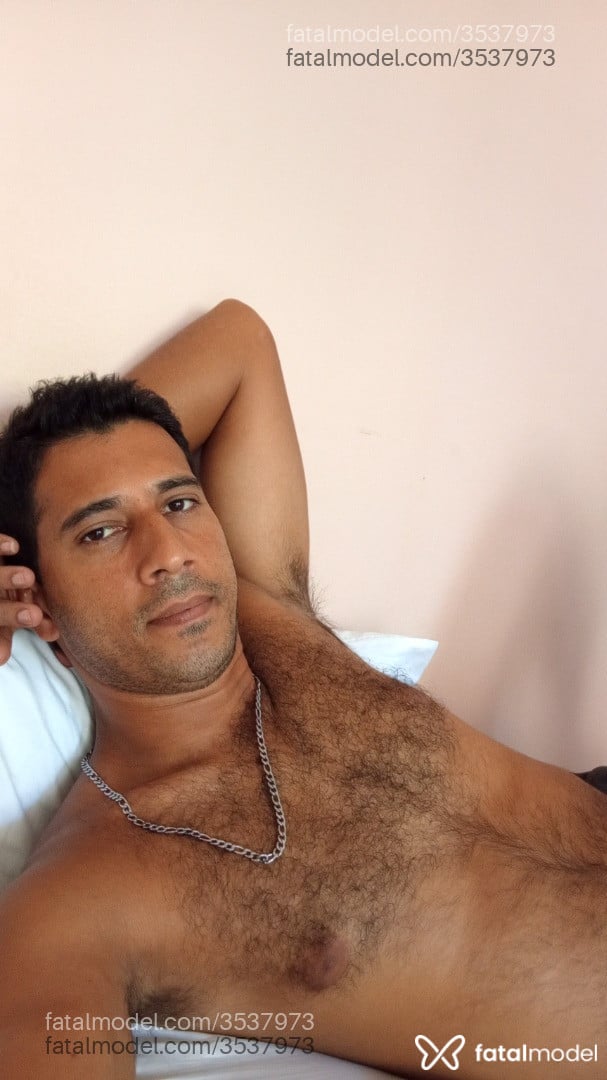 Acompanhante homem com cabelo castanho de olhos pretos - Fabrício Jose Acompanhante homem com cabelo castanho de olhos pretos - Fabrício Jose
