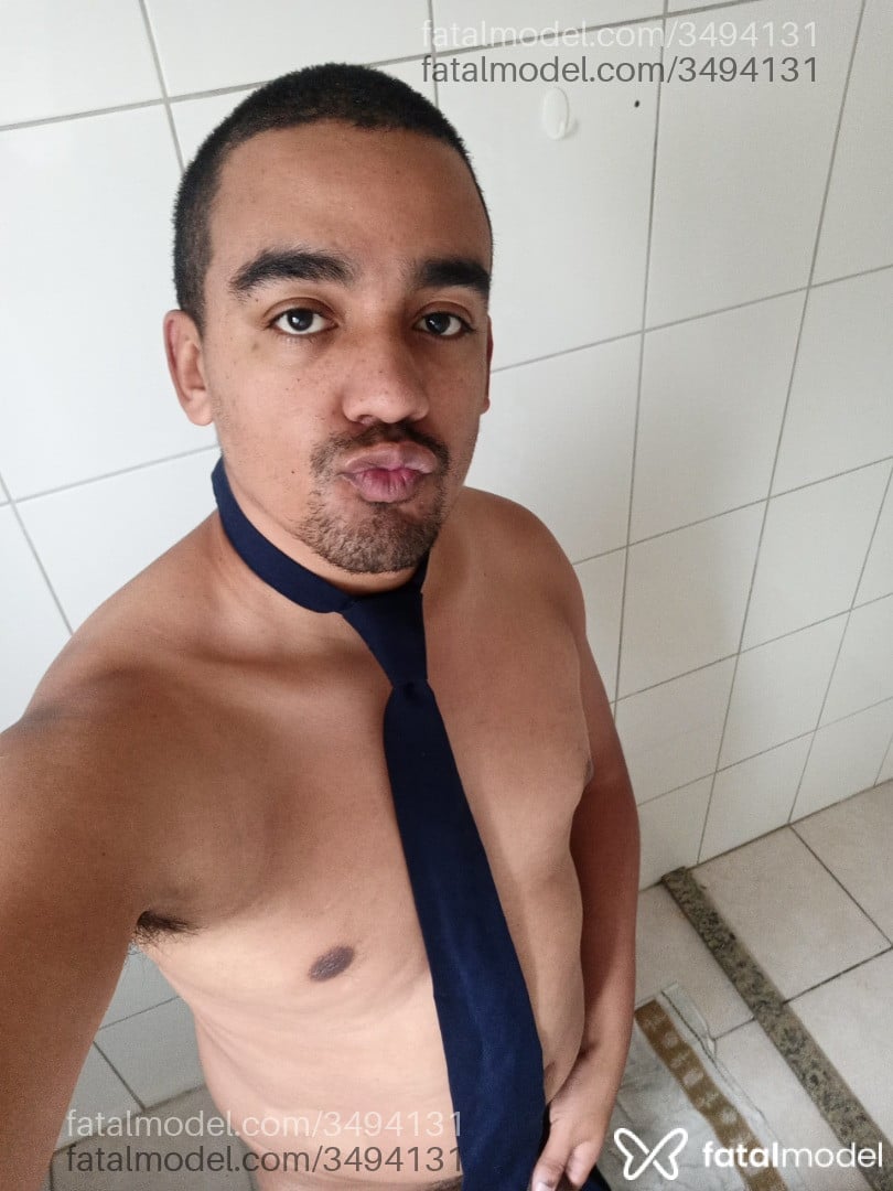 Acompanhante homem morena (o) de olhos pretos - Fernando