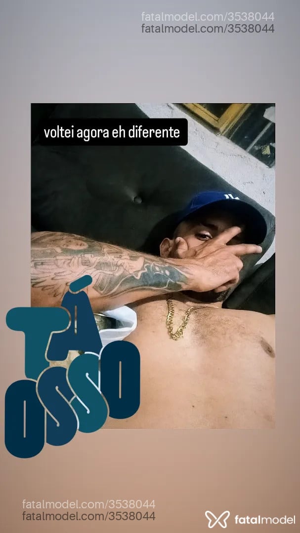Acompanhante homem com cabelo castanho de olhos castanhos - Gomes Acompanhante homem com cabelo castanho de olhos castanhos - Gomes