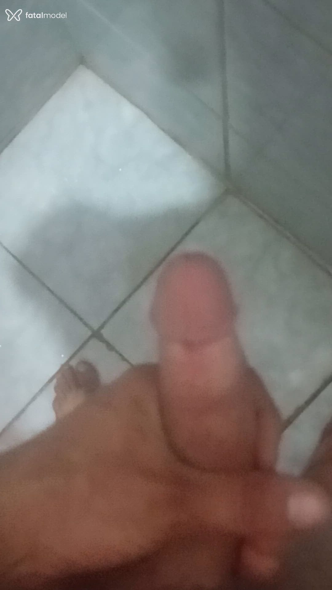 Acompanhante homem com cabelo castanho de olhos castanhos - Gomes Acompanhante homem com cabelo castanho de olhos castanhos - Gomes