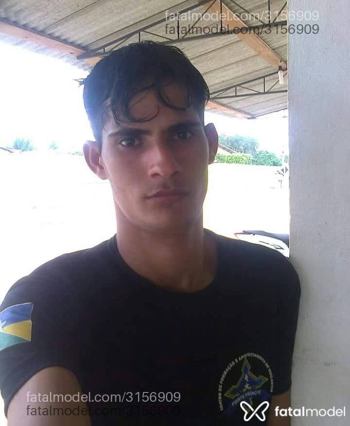Acompanhante homem com cabelo castanho de olhos castanhos em Ariquemes - Nilsinhopirogudo