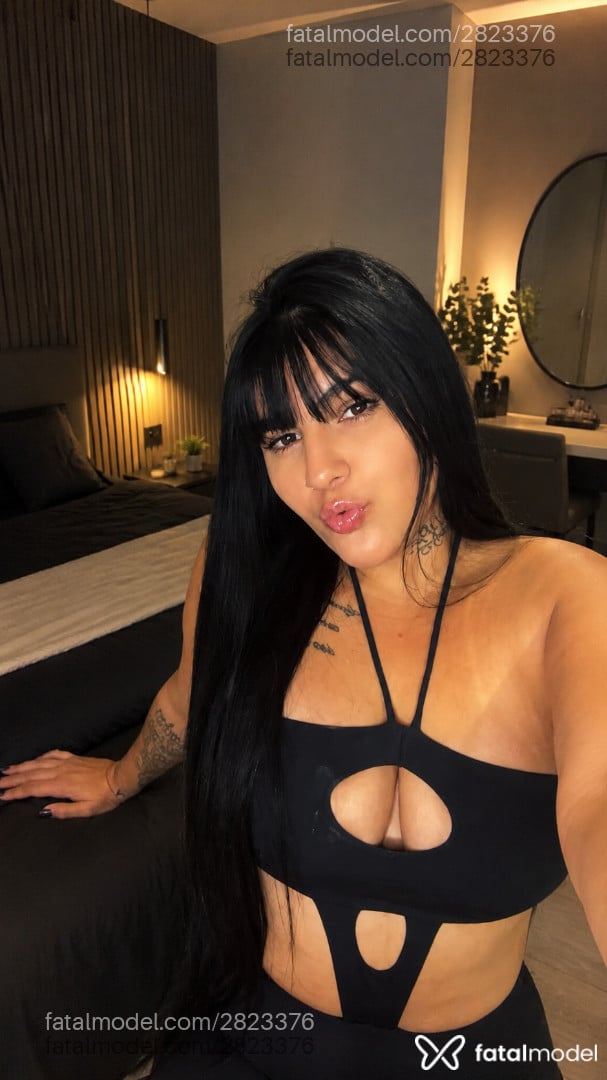 Acompanhante mulher morena (o) de olhos castanhos - Pyetra