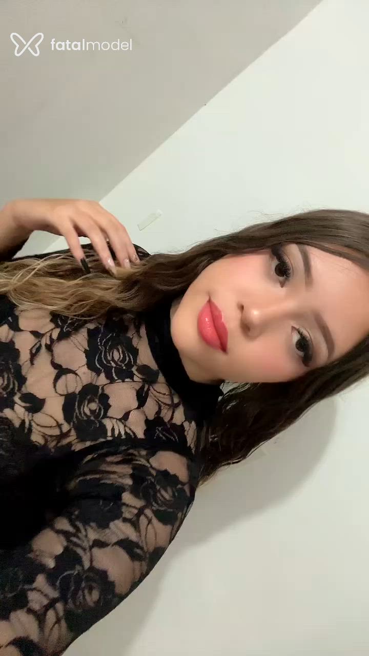 Acompanhante mulher loira (o) de olhos castanhos - Luna Oliveira