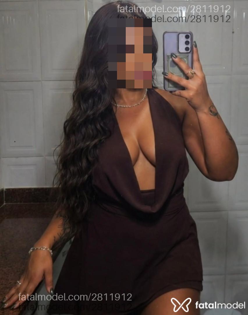 Acompanhante mulher com cabelo castanho de olhos castanhos - Lyna